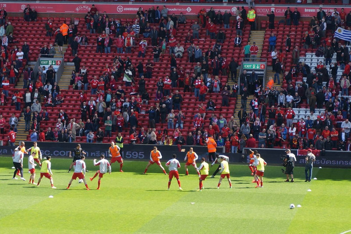 科斯切尔尼卫报专访：谈阿森纳、当洛里昂总监&足球思路（科斯切尔尼接受卫报专访：聊阿森纳、出任洛里昂总监与足球理念）