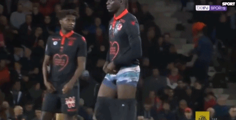 加拉塔萨雷0-1圣吉罗斯联合，普罗米斯-戴维制胜，云亚伊染红