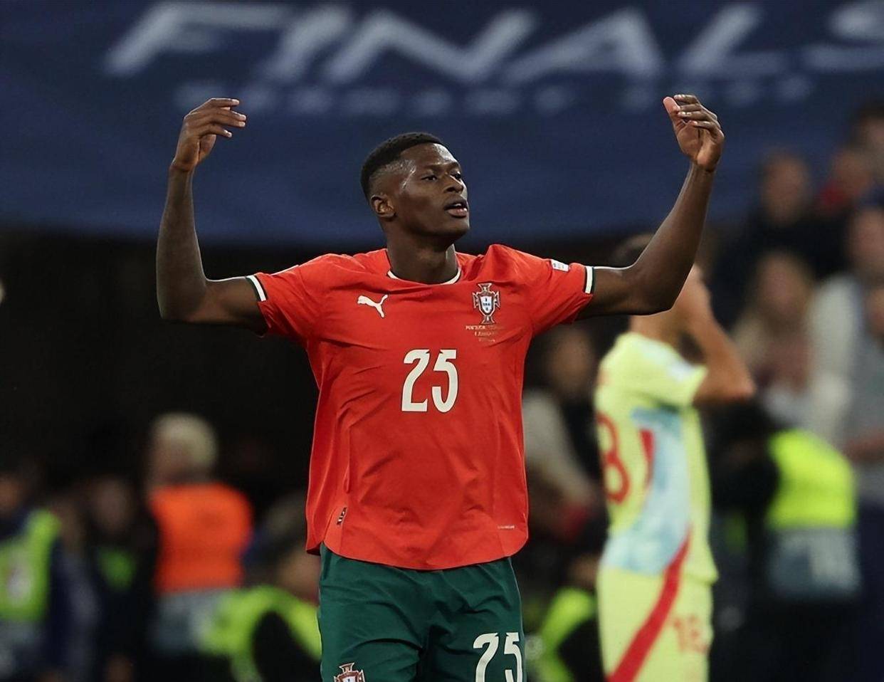 NBA每日最佳：米切尔爆发砍48分，恩比德39+9，乔治39分（NBA今日焦点：米切尔轰48分，恩比德39+9，乔治砍下39分）