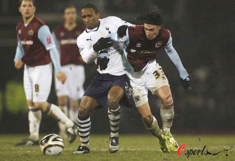 被阿森纳攻破球门，拜仁本赛季欧冠首次落后（阿森纳打破僵局，拜仁本季欧冠首遭落后）