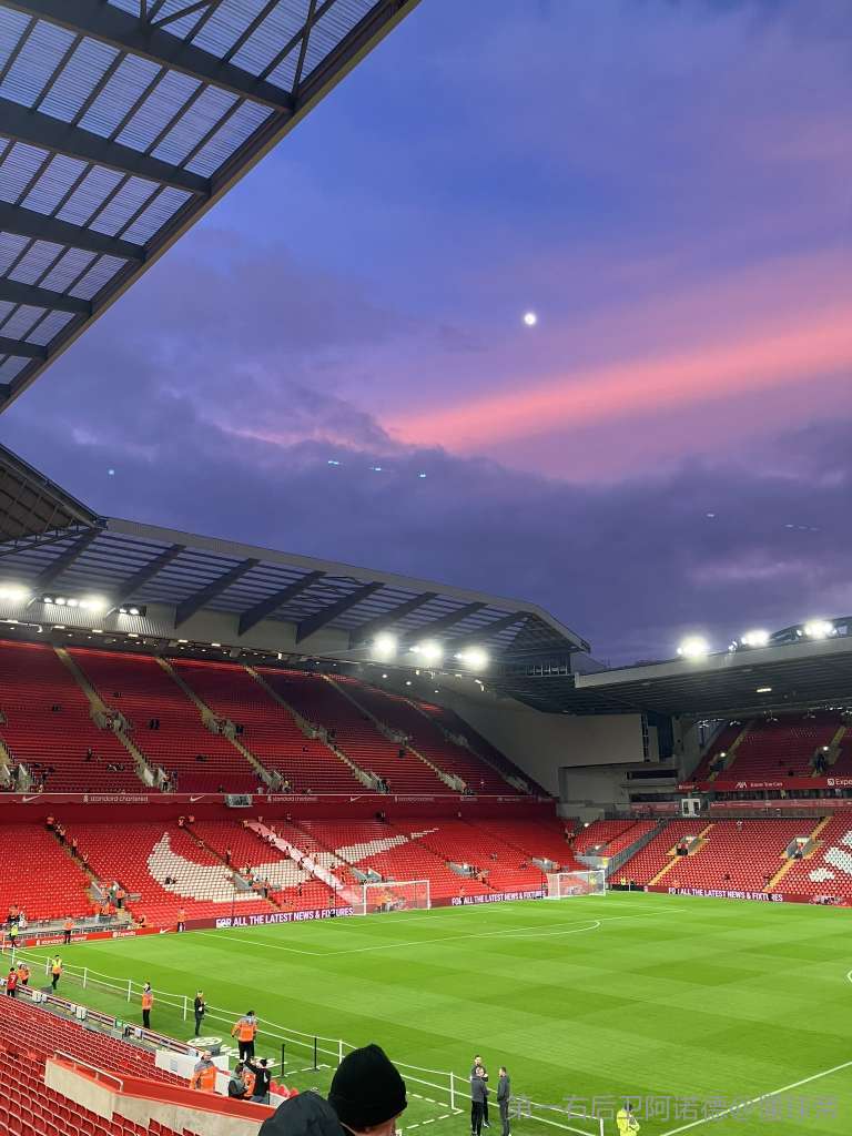 斯内德：亚马尔是巴萨的新梅西，甚至未来可能超过梅西的水平（斯内德：亚马尔堪称巴萨新梅西，未来成就或将超越梅西）